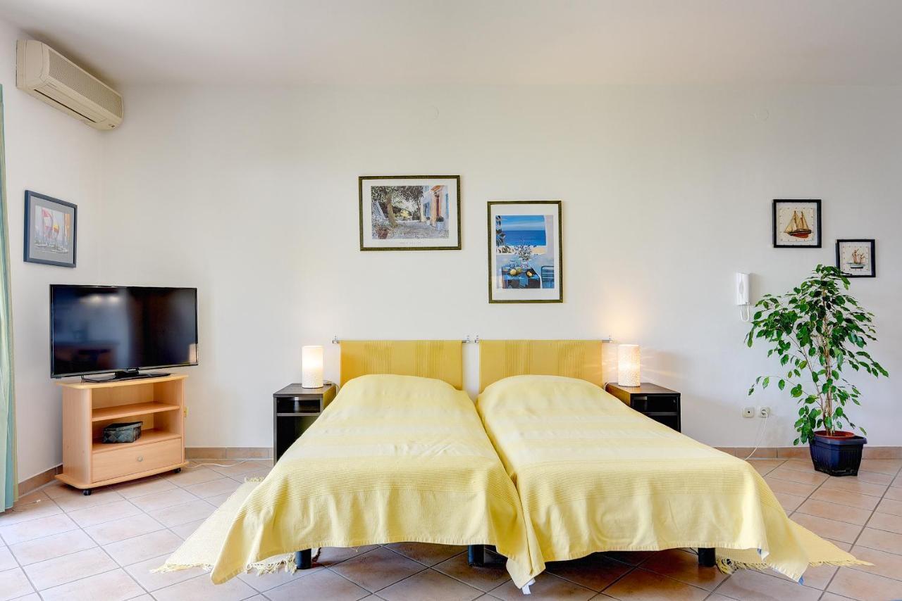 Apartments Villa Ana Medulin Luaran gambar